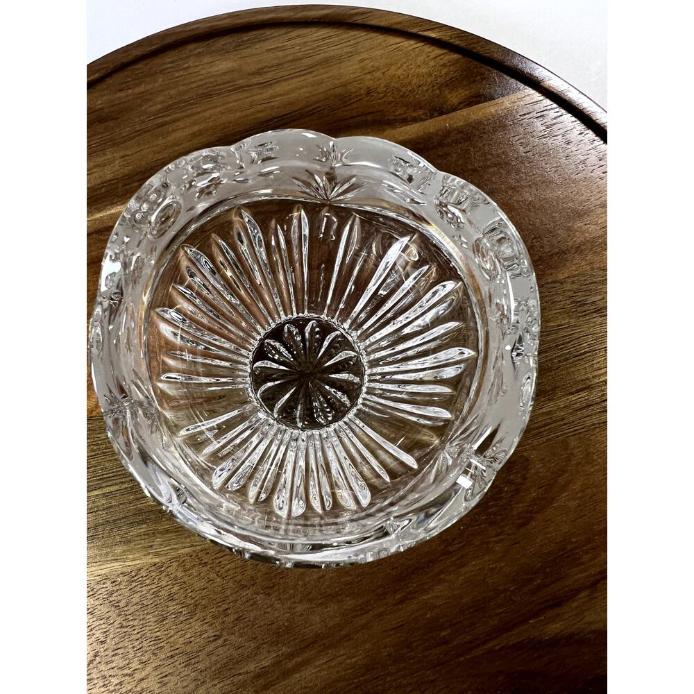 Oneida Crystal Potpourri/Candle Bowl Southern Garden‎ Scallop Frosted Floral Rim - Picture 3 of 6
